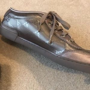Rare gucci authentic gold sneakers size 6 women’s